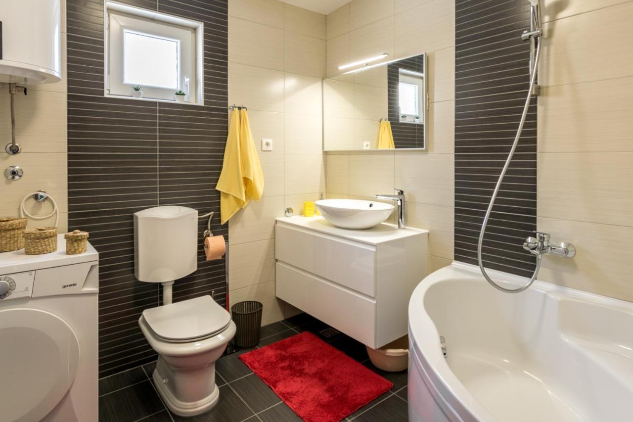 Apartman Petra Apartment Makarska Exterior photo